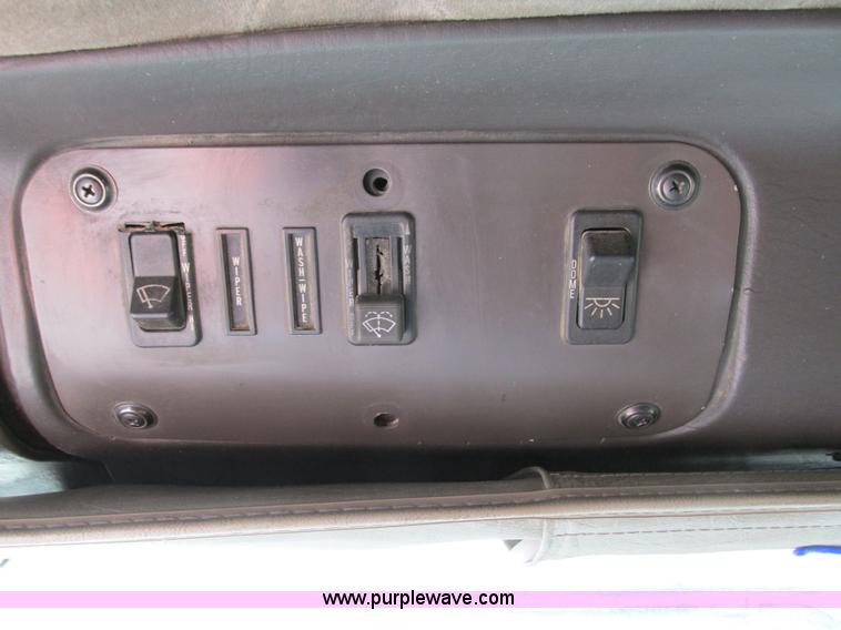 image for item I4177 1994 International 9200 dump truck