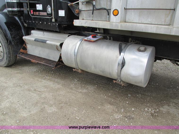 image for item I4180 1984 Kenworth W900 dump truck