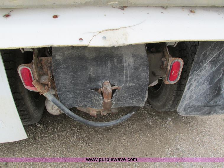 image for item I4180 1984 Kenworth W900 dump truck