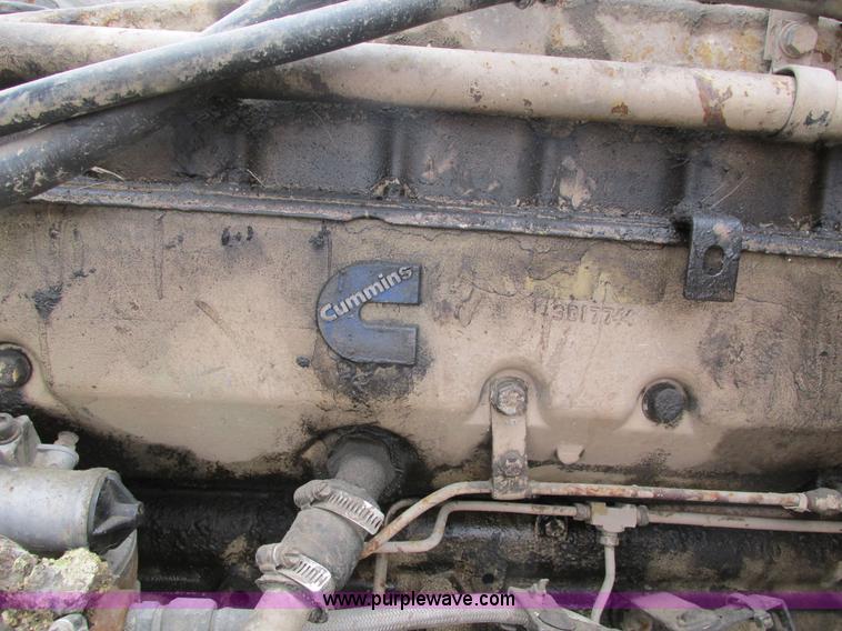 image for item I4180 1984 Kenworth W900 dump truck