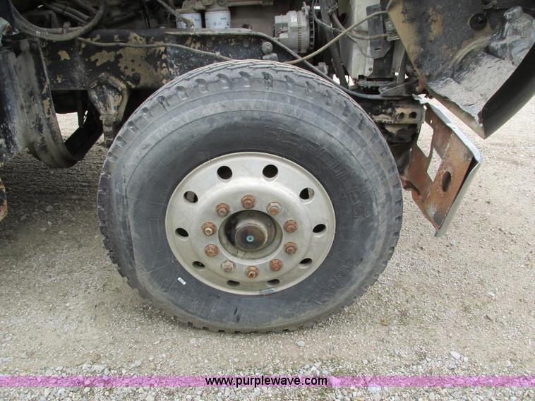 image for item I4180 1984 Kenworth W900 dump truck