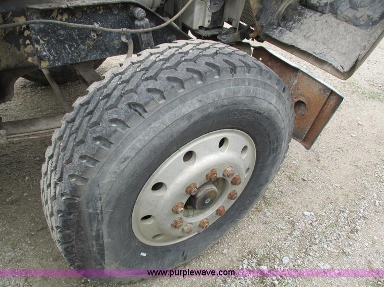 image for item I4180 1984 Kenworth W900 dump truck