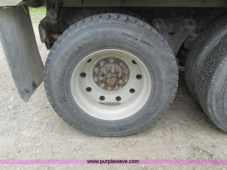 image for item I4180 1984 Kenworth W900 dump truck