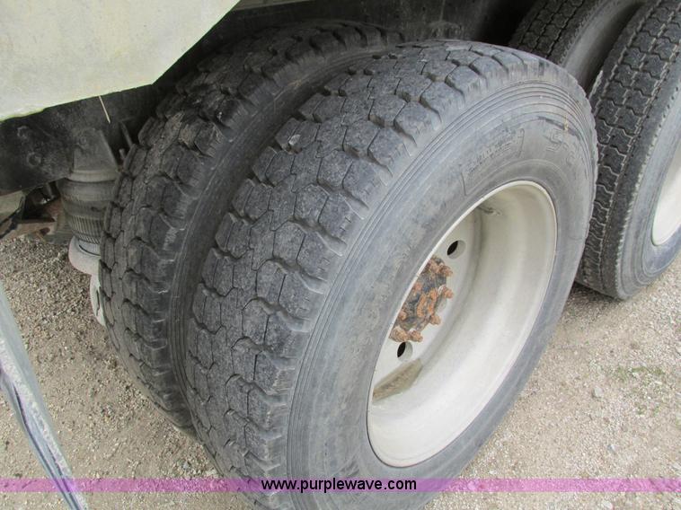 image for item I4180 1984 Kenworth W900 dump truck