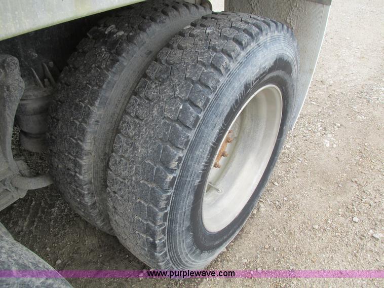 image for item I4180 1984 Kenworth W900 dump truck