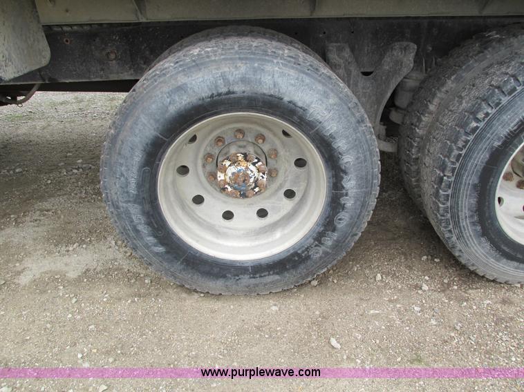 image for item I4180 1984 Kenworth W900 dump truck