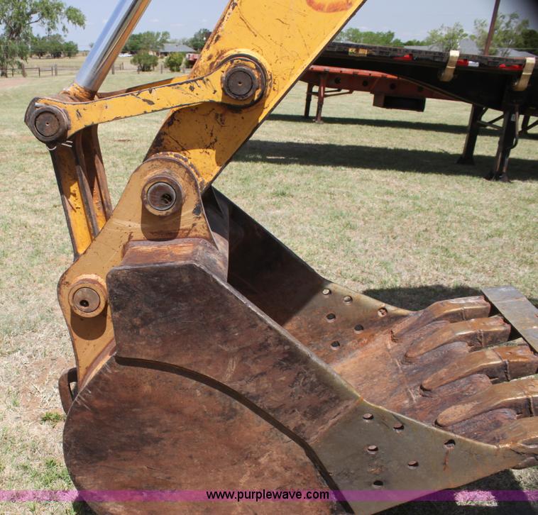 image for item I7466 1995 John Deere 590D excavator