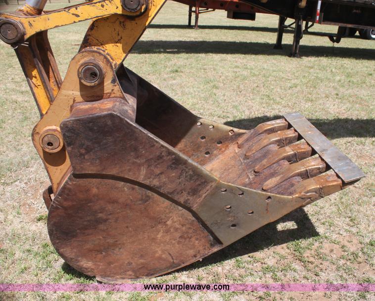 image for item I7466 1995 John Deere 590D excavator