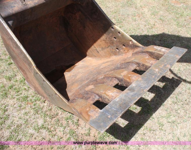 image for item I7466 1995 John Deere 590D excavator