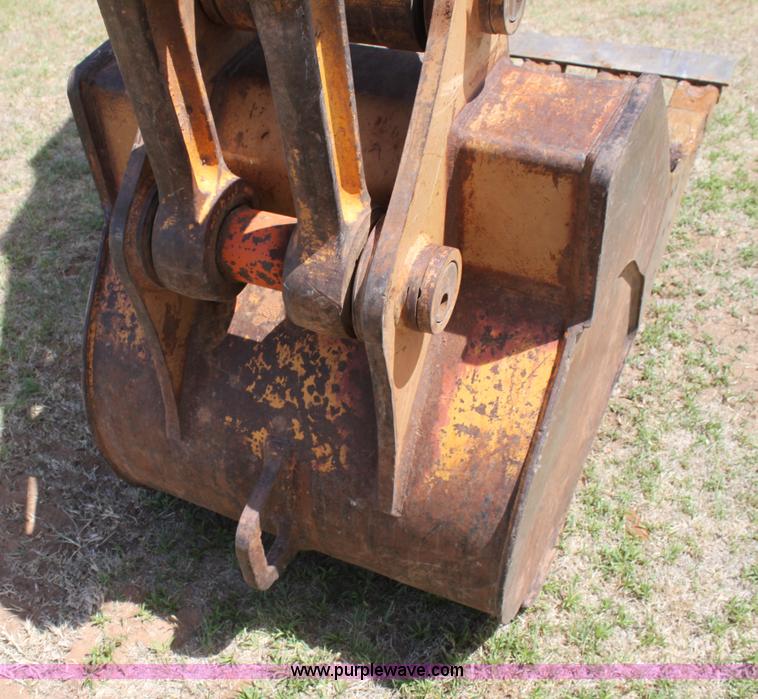 image for item I7466 1995 John Deere 590D excavator