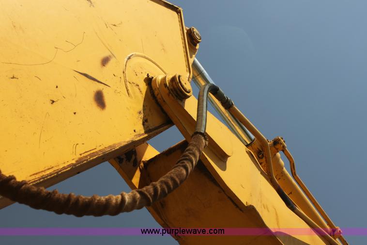 image for item I7466 1995 John Deere 590D excavator