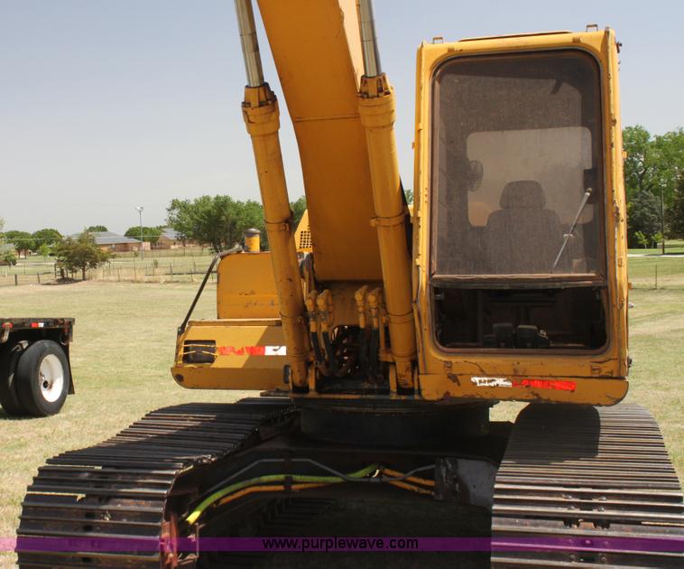 image for item I7466 1995 John Deere 590D excavator