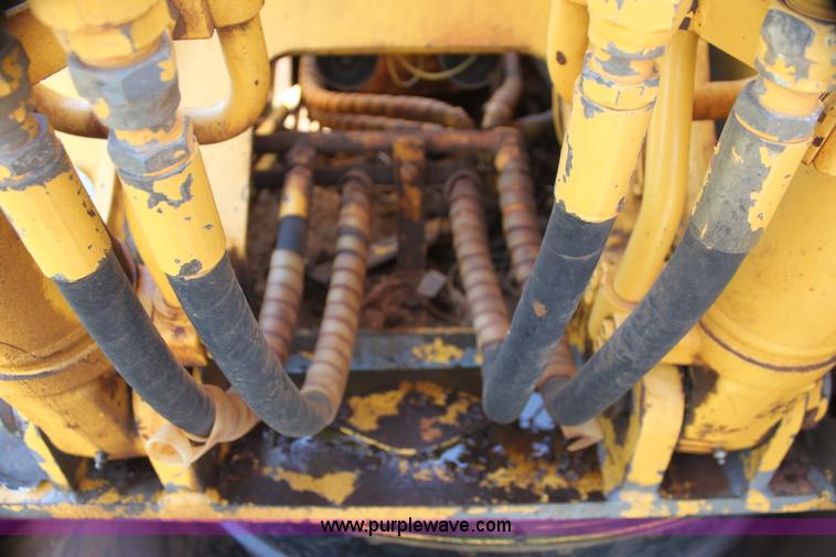 image for item I7466 1995 John Deere 590D excavator