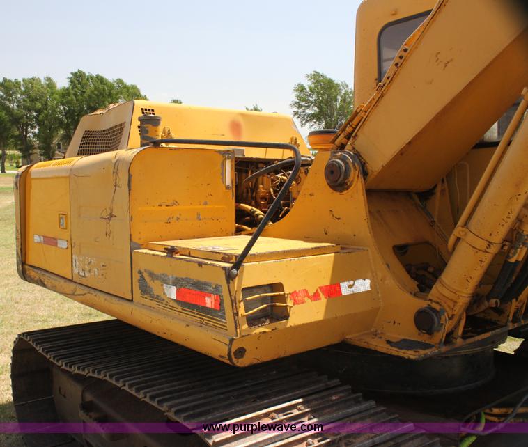 image for item I7466 1995 John Deere 590D excavator