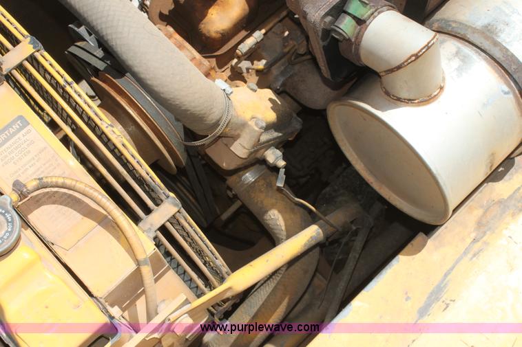 image for item I7466 1995 John Deere 590D excavator