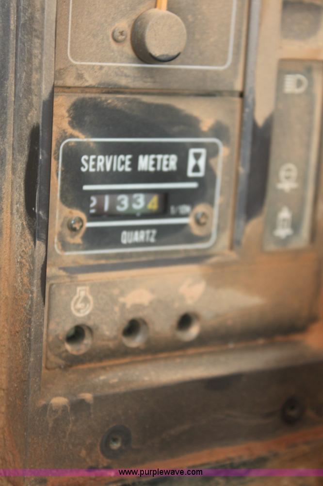 image for item I7466 1995 John Deere 590D excavator