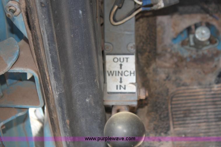 image for item I7467 1992 Ford F800 bucket truck