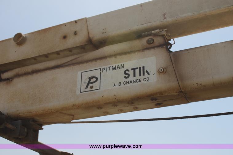 image for item I7467 1992 Ford F800 bucket truck