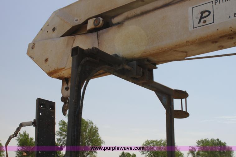 image for item I7467 1992 Ford F800 bucket truck