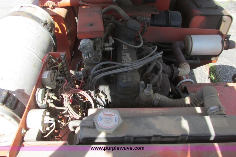 image for item I9686 1998 Snorkel UN0-41F0 boom lift