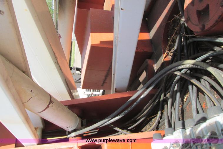 image for item I9686 1998 Snorkel UN0-41F0 boom lift