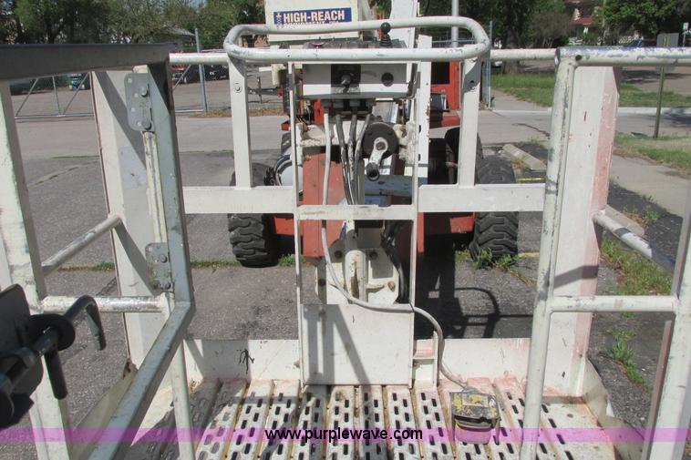 image for item I9686 1998 Snorkel UN0-41F0 boom lift