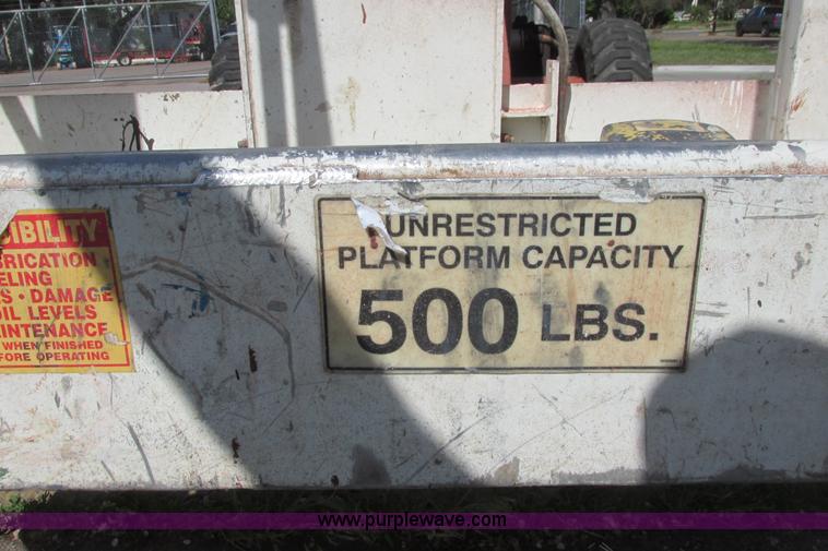 image for item I9686 1998 Snorkel UN0-41F0 boom lift