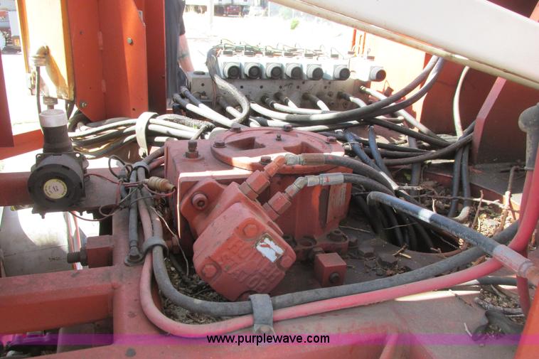 image for item I9686 1998 Snorkel UN0-41F0 boom lift