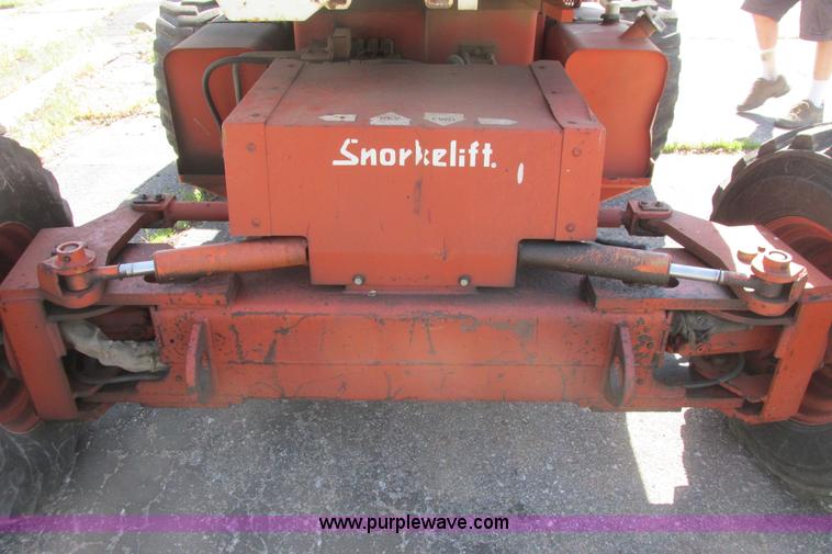 image for item I9686 1998 Snorkel UN0-41F0 boom lift