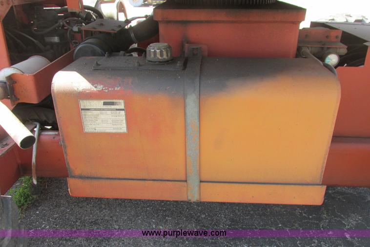 image for item I9686 1998 Snorkel UN0-41F0 boom lift