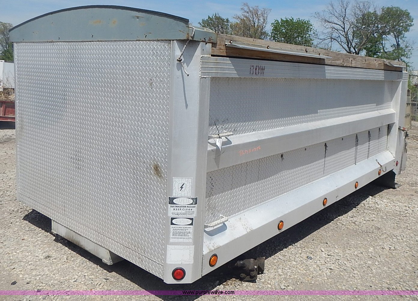 Aluminum dump truck bed in Topeka, KS Item AC9064 sold Purple Wave