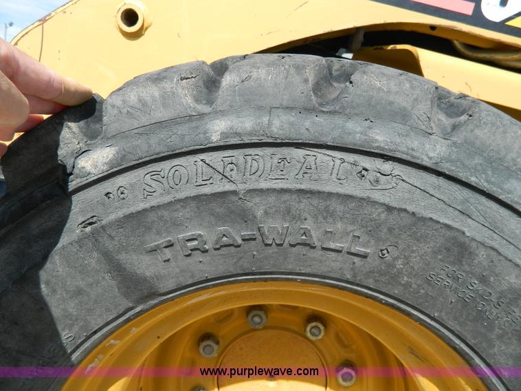 image for item D6104 2008 Caterpillar 226B skid steer
