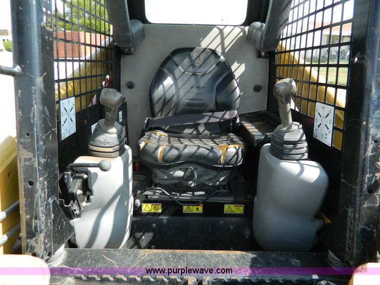 image for item D6104 2008 Caterpillar 226B skid steer