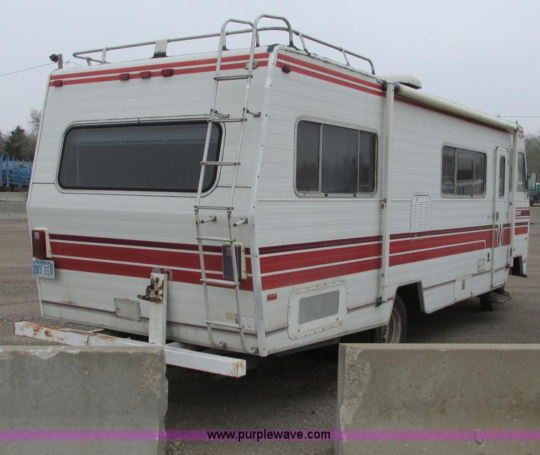 image for item G8497 1978 Winnebago Brave RV