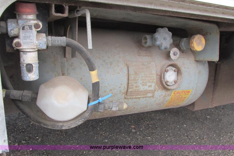 image for item G8497 1978 Winnebago Brave RV