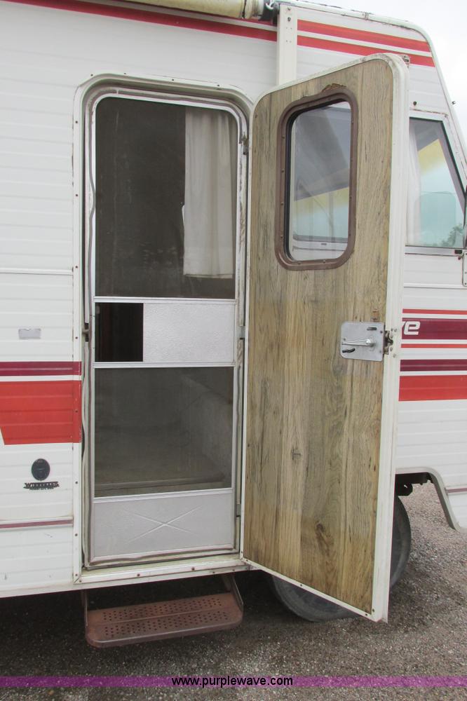 image for item G8497 1978 Winnebago Brave RV