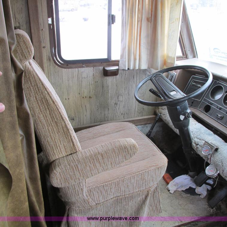 image for item G8497 1978 Winnebago Brave RV