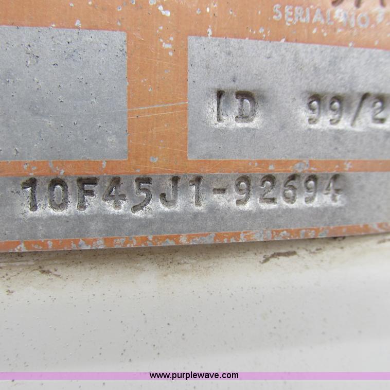 image for item G8497 1978 Winnebago Brave RV