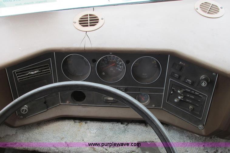 image for item G8497 1978 Winnebago Brave RV