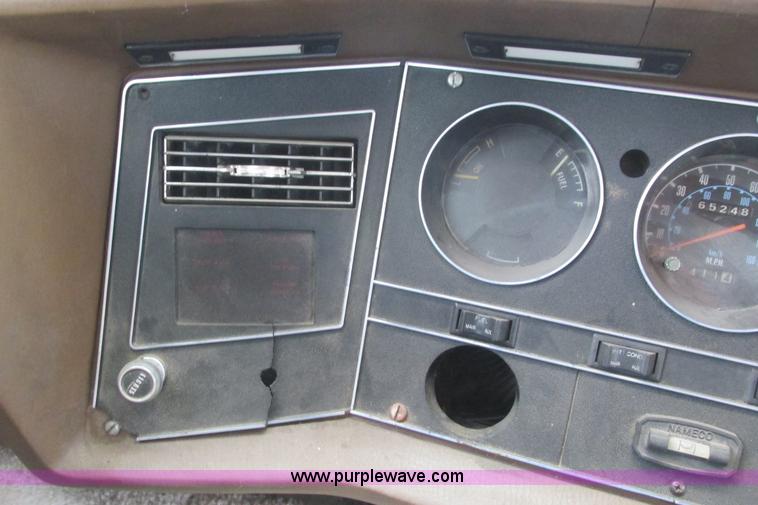 image for item G8497 1978 Winnebago Brave RV