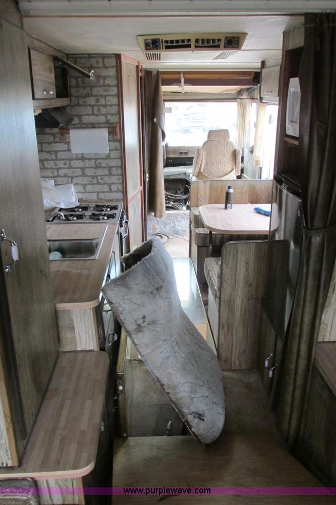 image for item G8497 1978 Winnebago Brave RV