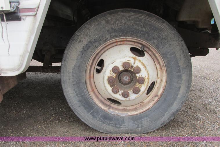 image for item G8497 1978 Winnebago Brave RV