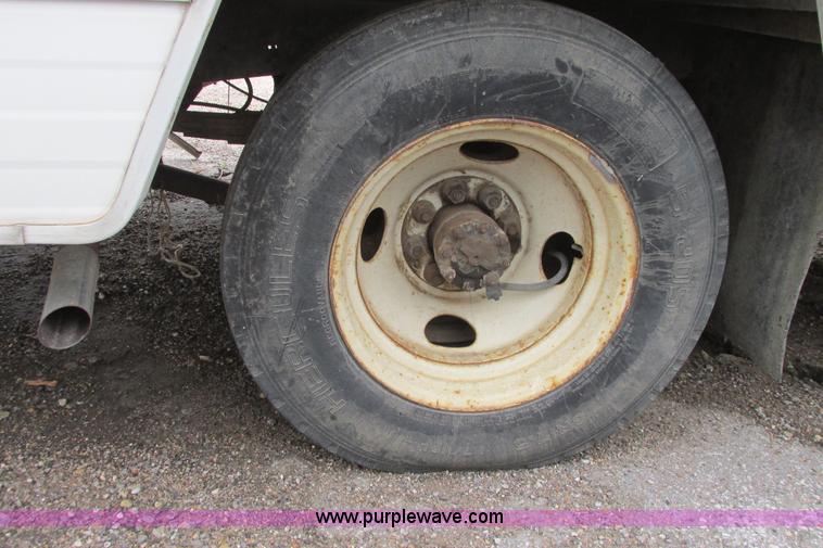 image for item G8497 1978 Winnebago Brave RV