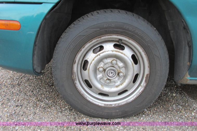 image for item I9612 1996 Mazda Protege DX