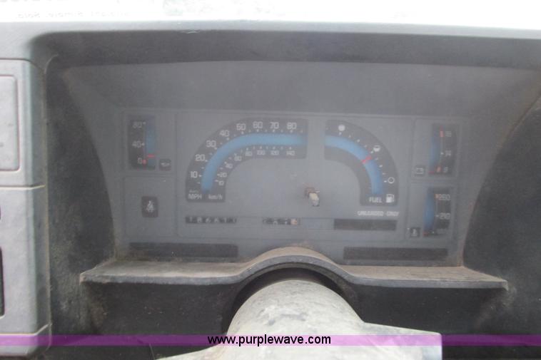 image for item I9614 1991 GMC Sonoma pickup truck