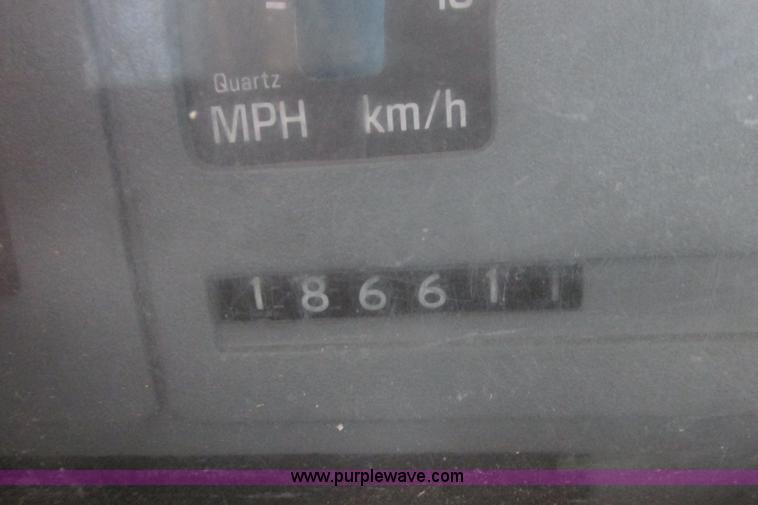 image for item I9614 1991 GMC Sonoma pickup truck