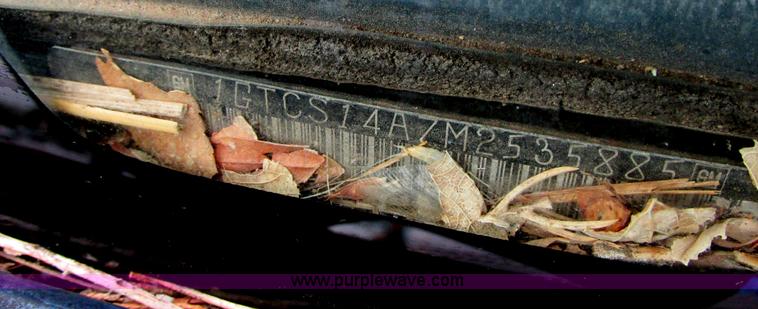 image for item I9614 1991 GMC Sonoma pickup truck