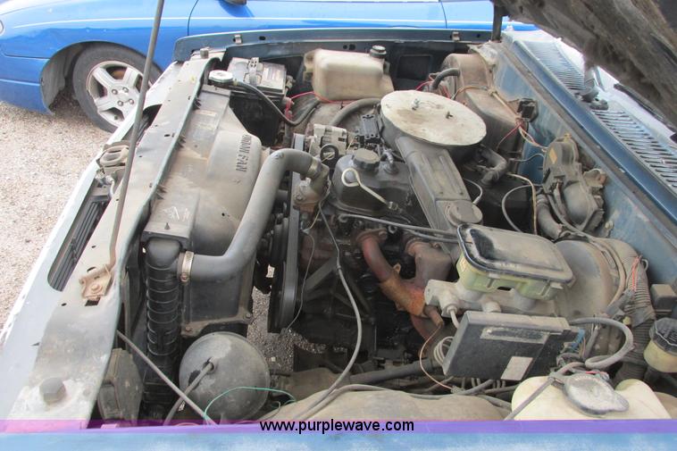 image for item I9614 1991 GMC Sonoma pickup truck