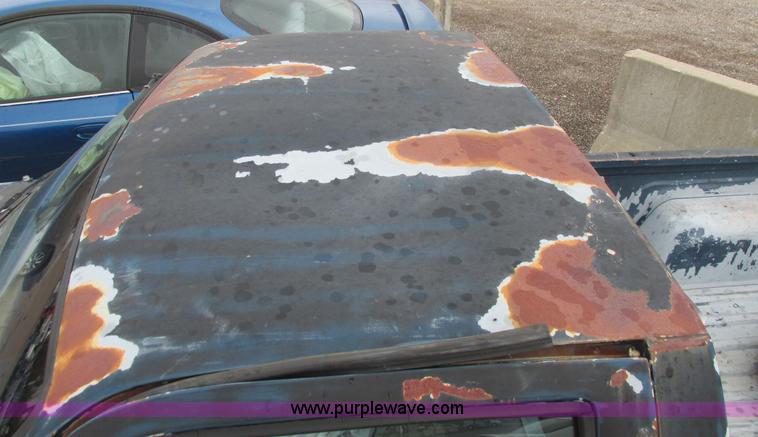 image for item I9614 1991 GMC Sonoma pickup truck