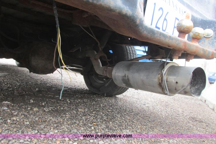 image for item I9614 1991 GMC Sonoma pickup truck